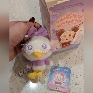 Top Toy Disney Squinting Sleepwear Daisy Duck Plush Toy - Purple and Yellow